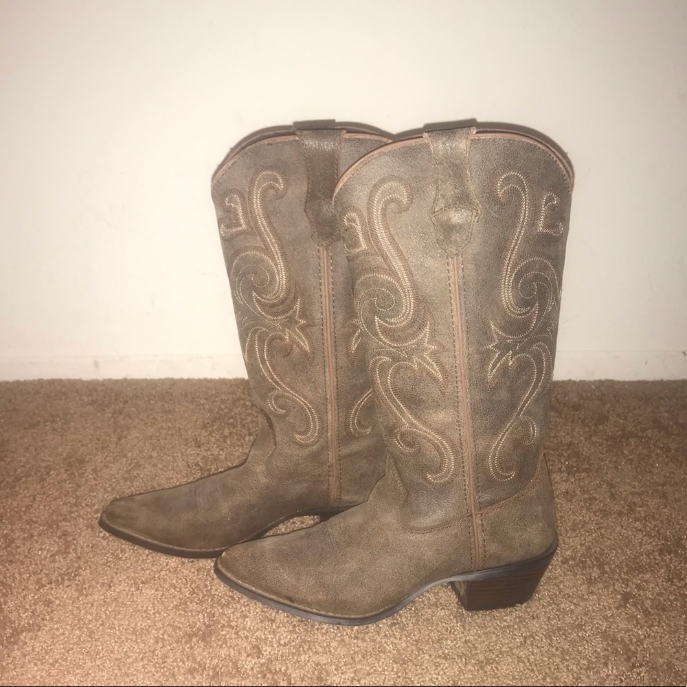 PLEASE MESSAGE ME WITH QUESTIONS OR OFFERS ☺️🛍